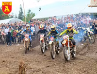 Cận cảnh những tay đua mô tô tranh tài ở Hà Giang