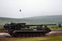 [ẢNH] Siêu pháo tự hành có khả năng bắn đạn hạt nhân của Nga bất ngờ khai hỏa dữ dội tại điểm nóng