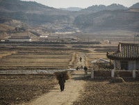 Chùm ảnh hiếm về cuộc sống đời thường ở vùng nông thôn Triều Tiên