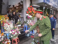 [ẢNH] Đường phố Hà Nội gọn gàng nhờ sự ra quân tích cực của lực lượng liên ngành