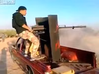 [ẢNH] Trực thăng Nga, Syria lo sợ trước súng máy khủng khiếp rơi vào tay khủng bố