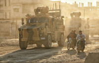 [ẢNH] Nga cấp tốc mang xe bọc thép Thổ Nhĩ Kỳ thu được ở Syria về nước