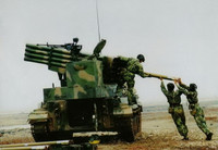 Pháo phản lực yểm trợ tăng khác người của Trung Quốc