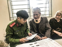 Công an Thủ đô tất bật phục vụ nhân dân ngày cuối năm 2017