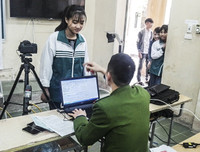 Công an Thủ đô tất bật phục vụ nhân dân ngày cuối năm 2017