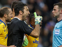Gianluigi Buffon - ảo vọng buồn của một thủ thành huyền thoại