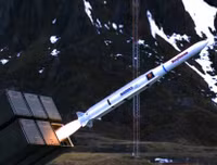 [ẢNH] Tàu sân bay Mỹ phóng tên lửa xé toạc hai tên lửa chống hạm cùng lúc