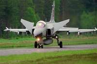 [ẢNH] MiG-21 Ấn Độ hạ gục F-16 Pakistan, Mỹ lo lắng, Nga trông chờ, chỉ có Thụy Điển hưởng lợi?