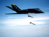 [ẢNH] Mỹ khôi phục tiêm kích tàng hình F-117 để trưng bày, hay âm thầm tái sử dụng?