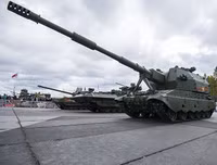 [ẢNH] Tham vọng và thất vọng của Nga khi phát triển siêu pháo nòng