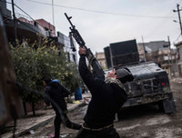 Bất ngờ nguồn gốc kho vũ khí khổng lồ hiện đại của Mỹ mà khủng bố IS đang sử dụng