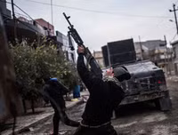 Bất ngờ nguồn gốc kho vũ khí khổng lồ hiện đại của Mỹ mà khủng bố IS đang sử dụng