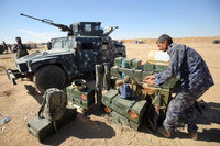 Bất ngờ nguồn gốc kho vũ khí khổng lồ hiện đại của Mỹ mà khủng bố IS đang sử dụng