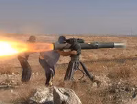 Bất ngờ nguồn gốc kho vũ khí khổng lồ hiện đại của Mỹ mà khủng bố IS đang sử dụng