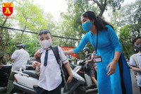 Học sinh Hà Nội háo hức đi học sau những ngày nghỉ dài