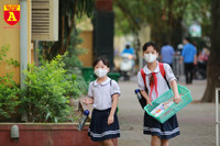 Học sinh Hà Nội háo hức đi học sau những ngày nghỉ dài