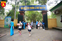 Học sinh Hà Nội háo hức đi học sau những ngày nghỉ dài