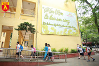 Học sinh Hà Nội háo hức đi học sau những ngày nghỉ dài