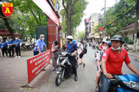 Học sinh Hà Nội háo hức đi học sau những ngày nghỉ dài