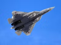 [ẢNH] Iran quyết tâm chơi lớn bằng hợp đồng mua tới... 46 tiêm kích tàng hình Su-57?