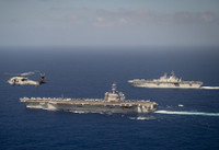 [ẢNH Hàng không mẫu hạm, tuần dương và khu trục Mỹ trên Biển Đông