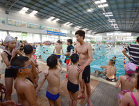 Giúp trẻ có những kỹ năng đảm bảo an toàn dưới nước