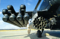 [ẢNH] Tên lửa chống tăng trên Su-25 Nga vừa ‘chẻ đôi’ máy bay ném bom khổng lồ