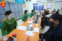 Lan tỏa tinh thần tặng khẩu trang vì cộng đồng trong lực lượng Công an