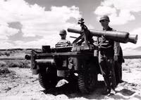 Kinh ngạc trước vũ khí hạt nhân mang vác đầu tiên trên thế giới