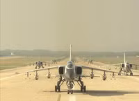 [ẢNH] Trung Quốc mang cường kích JH-7 áp sát biên giới Ấn Độ, liệu có gặp họa?