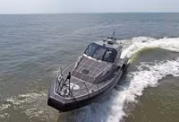 Xuồng tuần tra phản ứng nhanh Mỹ vừa cấp thêm cho Việt Nam có gì đặc biệt?