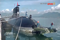 [ẢNH] Khám phá bên trong tàu ngầm Kilo 636 của Việt Nam, biệt danh 