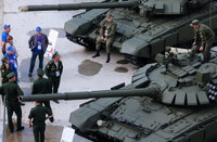 [ẢNH] Lộ diện robot chiến trường cỡ lớn trên khung gầm T-72B3 của Nga