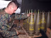 M198 Howitzer tuy đã lạc hậu nhưng vẫn rất đáng gờm trên chiến trường