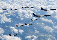 [ẢNH] Tái triển khai oanh tạc cơ B-1B Lancer đến Guam, Mỹ gia tăng sức ép lên Trung Quốc