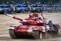 [ẢNH] Bức tốc với 83km/h, Nga bị nghi ngờ độ động cơ khủng cho tăng T-72B3 dự thi