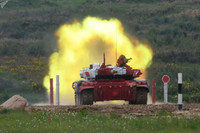 [ẢNH] Bức tốc với 83km/h, Nga bị nghi ngờ độ động cơ khủng cho tăng T-72B3 dự thi