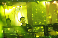 Kim Lý âm thầm xem Hồ Ngọc Hà biểu diễn ở Hà Nội