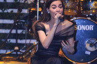 Kim Lý âm thầm xem Hồ Ngọc Hà biểu diễn ở Hà Nội