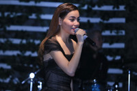 Kim Lý âm thầm xem Hồ Ngọc Hà biểu diễn ở Hà Nội