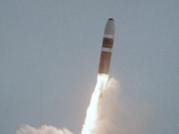 [ẢNH] Uy lực tên lửa hạt nhân phóng từ tàu ngầm B-05 của Ấn Độ