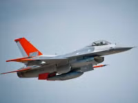 [ẢNH] Mỹ ‘biến’ chiến đấu cơ F-16 thành... bia tập bắn