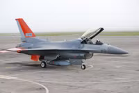 [ẢNH] Mỹ ‘biến’ chiến đấu cơ F-16 thành... bia tập bắn