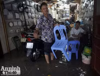 Hà Nội tiếp tục ngập nặng sau mưa lớn liên tục