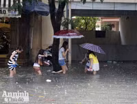 Hà Nội tiếp tục ngập nặng sau mưa lớn liên tục