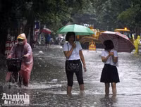 Hà Nội tiếp tục ngập nặng sau mưa lớn liên tục