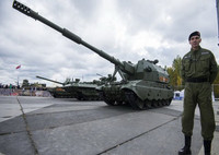 [ẢNH] Siêu pháo tự hành bắn chính xác như súng bắn tỉa, điều chỉ có ở Nga