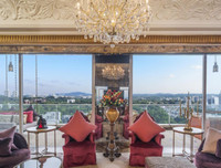 [ẢNH] Cận cảnh bên trong khách sạn St Regis, nơi lưu trú của ông Kim Jong-un