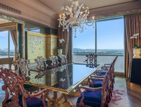 [ẢNH] Cận cảnh bên trong khách sạn St Regis, nơi lưu trú của ông Kim Jong-un