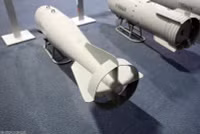 [ẢNH] Tàu vận tải Nga chở đầy bom có sức công phá lớn cập cảng Syria